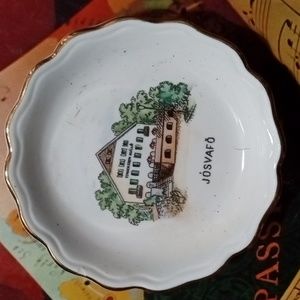 Hungarian Antique Tourist souvenir dish from Josvafo Guesthouse  Budapest. 1940